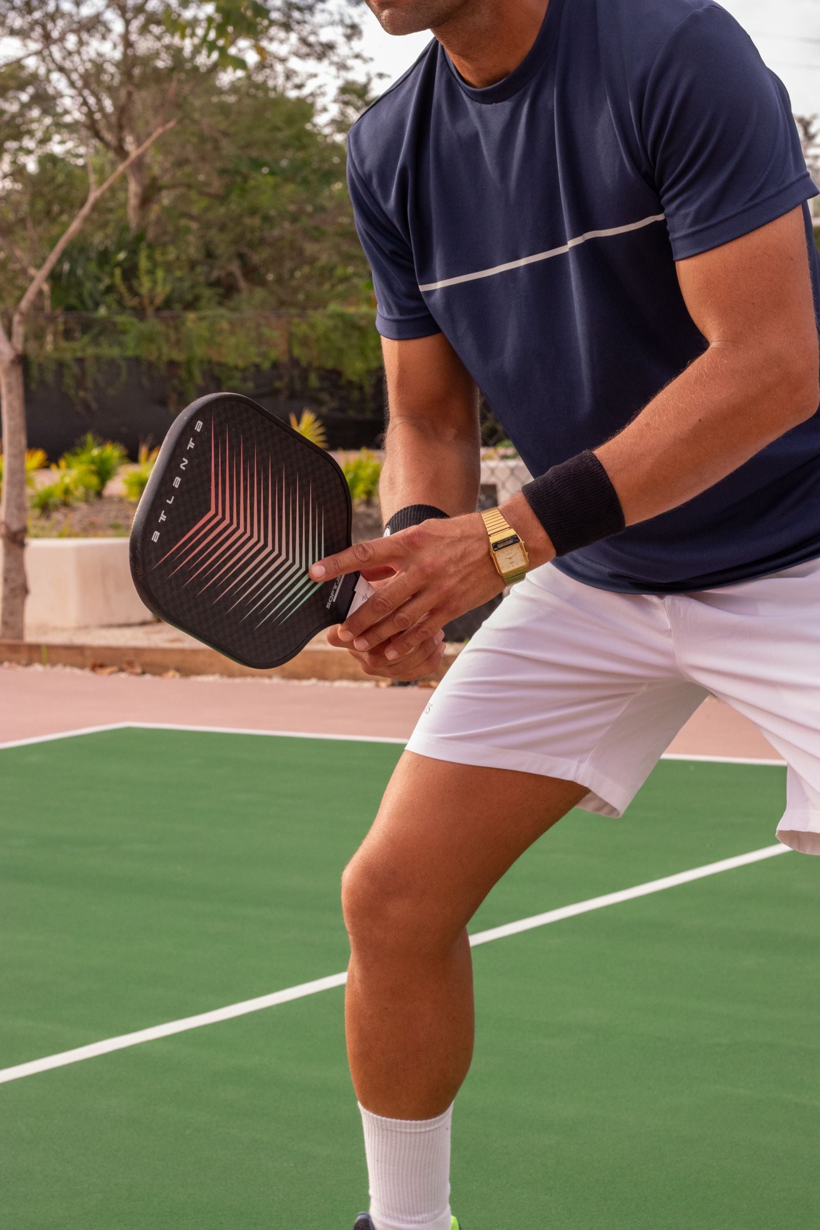 Pack Compétiteur RAVYKO - joueur de padel en action